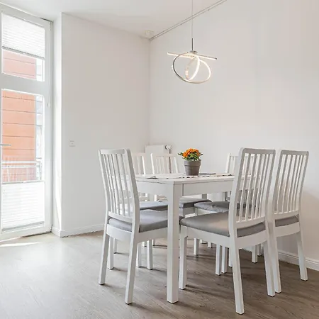 Apartamento Fewo1846 - Zweite Heimat - Moderne 2-zimmerwohnung Mit Sonnigem Balkon In Der Marina Sonwik